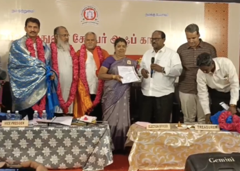 நாய்களின் இனப்பெருக்கத்தை கட்டுப்படுத்த நகராட்சி நிர்வாகம் நடவடிக்கை எடுக்க வலியுறுத்தி தீர்மானம்