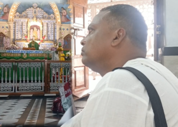 திரைப்பட நடிகர் ஜான் விஜய் வேளாங்கண்ணி மாதா பேராலயத்தில் மனமுருகி பிரார்த்தனை