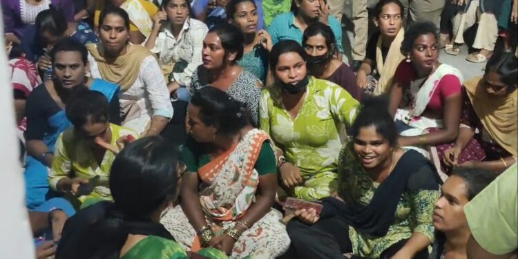 திருநங்கைகளை அவதூறாக பேசிய பாஜக மாநில செயலாளர்