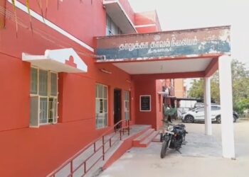 சிறை காவலரை, வீடு புகுந்து தாக்கிய திமுக கவுன்சிலர்..!