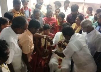 மார்க்ஸிஸ்ட் கம்யூனிஸ்ட் அலுவலகத்தில் திருமணம்