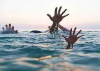 ஈரோடு அருகே வாய்க்காலில் குளித்த கோவை கல்லூரி மாணவர்கள் 2 பேர் பலி