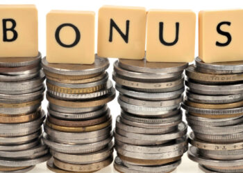 5 ஆண்டுகளில் 14,300% லாபம் கொடுத்த ஸ்மால் கேப் பங்கு – 8 இலவச பங்குகள்!