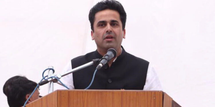 மோடி அரசை பாராட்டிய காங்கிரஸ் மூத்த தலைவர் !