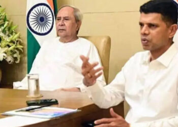 மீண்டும் நவீன் பட்நாயக்குடன் வி.கே. பாண்டியன் – பரபரப்பில் ஒடிசா அரசியல் !