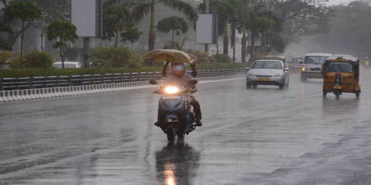 வங்கக்கடலில் புதிய காற்றழுத்தத் தாழ்வு – 8 மாவட்டங்களுக்கு கனமழை எச்சரிக்கை!