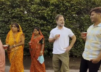 இறந்தவர்களுடன் தேநீர் அருந்தும் வாய்ப்பு… தேர்தல் ஆணையத்துக்கு நன்றி – ராகுல் காந்தி கிண்டல்