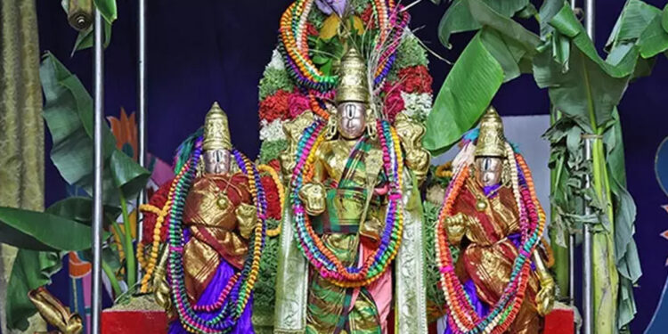 பவித்ரோற்சவம்: திருப்பதி ஏழுமலையானுக்கு பவித்ர மாலைகள் சமர்ப்பணம்!