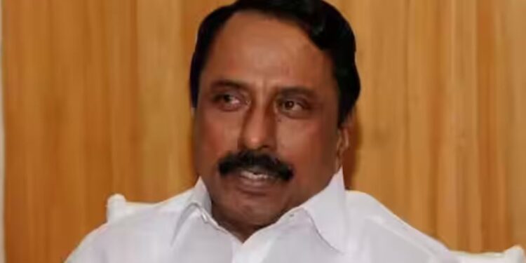 கோபத்தில் முன்னாள் அமைச்சர் செங்கோட்டையன்; அ.தி.மு.க.வுக்குள் சலசலப்பு