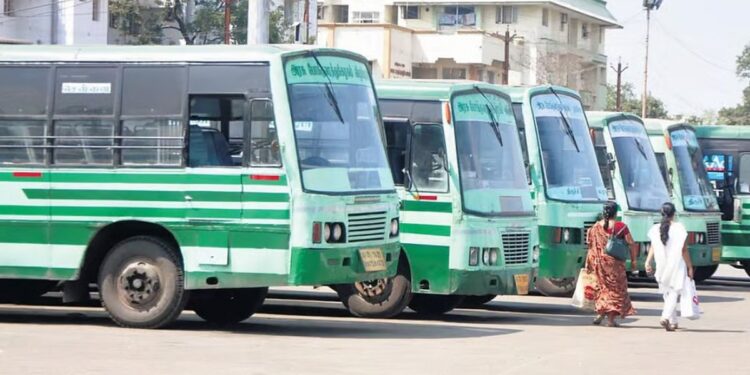 வலுக்கும் வடமாநிலத் தொழிலாளர்கள் சர்ச்சை: அரசுப் பேருந்து நடத்துநர் மீது தாக்குதல் – திருப்பூர் சம்பவம்