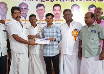 ஒட்டன்சத்திரத்தில் மாமன்னர் சாலியவாகணன் தெலுங்கு குலாலா சமுதாய நல அறக்கட்டளை 2-ஆம் ஆண்டு விழா: மாணவ, மாணவிகளுக்கு பாராட்டு