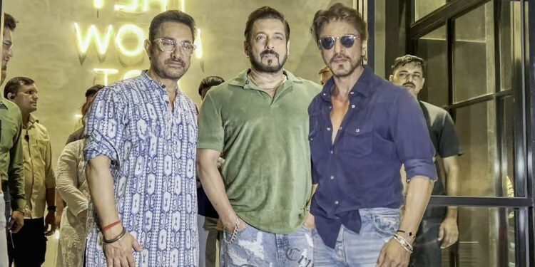 மூன்று கான்கள் ஒரே திரையில் ? வைரலாகும் ஷூட்டிங் ஸ்பாட் வீடியோ !