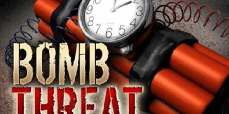 சென்னை, மும்பை உயர்நீதிமன்றங்களுக்கு வெடிகுண்டு மிரட்டல் பரபரப்பு