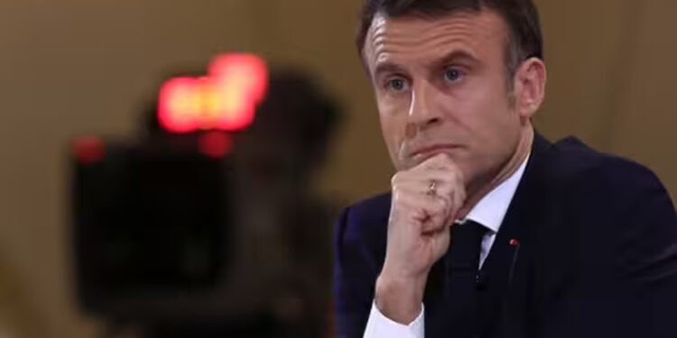 கவிழும் நிலையில் பிரான்ஸ் அரசு : பிரதமர் பிராங்காய்ஸ் பாய்ருவுக்கு நம்பிக்கை ஓட்டு சிக்கல் !