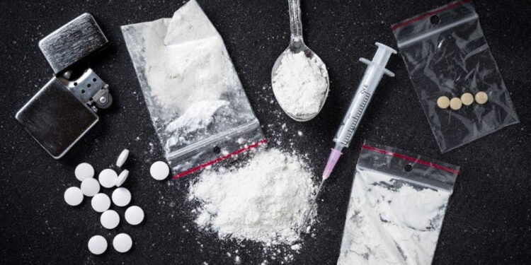 ஹோட்டலில் போதை பொருள் பயன்படுத்திய 7 பேர் கைது