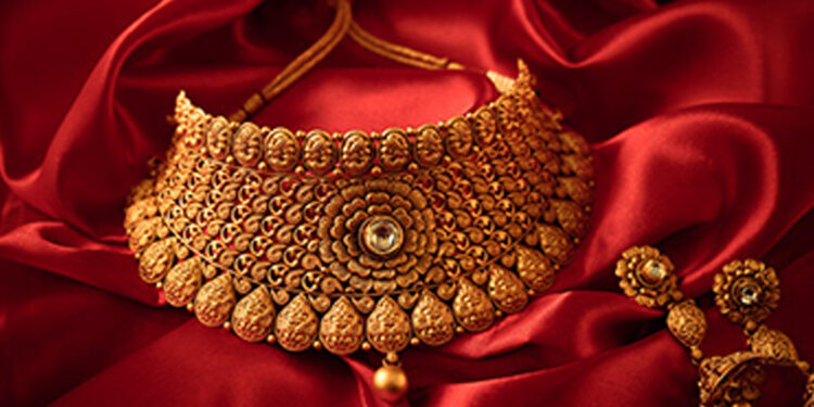 தங்கம் : பத்தாயிரத்தை கடந்த ஒரு கிராம் விலை – வரலாறு காணாத உச்சம் !