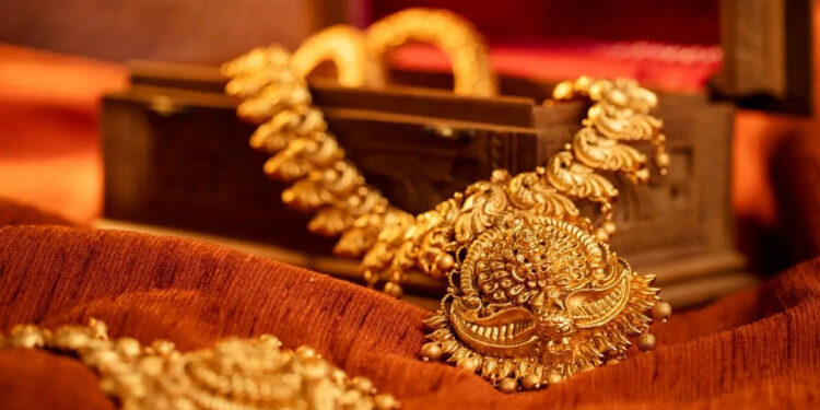 ஆபரணத் தங்க விலையில் புதிய உச்சம் : சவரனுக்கு ரூ.720 உயர்வு