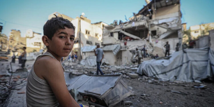 காஸா : நூற்றாண்டு கண்டிராத பேரழிவு – உலகின் மனசாட்சியை உலுக்கும் தாக்குதல்