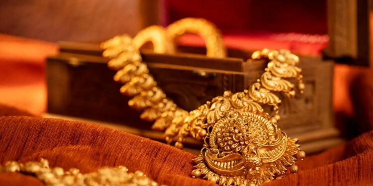 தங்க விலை புதிய உச்சம் : சவரனுக்கு ரூ.77,640