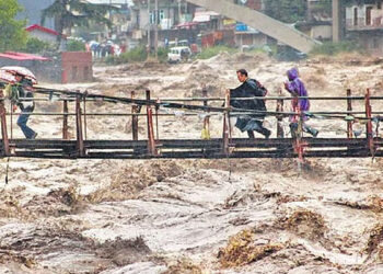 உத்தராகண்டுக்கு ரெட் அலர்ட் ; கனமழை, நிலச்சரிவு அபாயம்