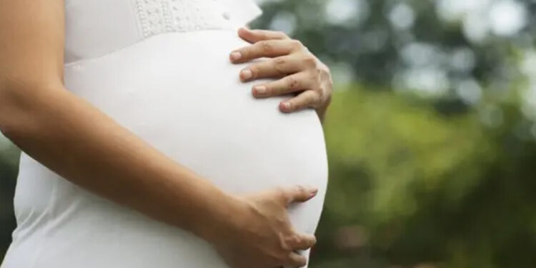 கருக்கலைப்பு ஏற்பாடு செய்த பெண் புரோக்கர் கைது