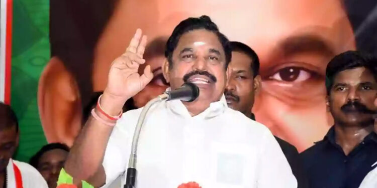 கட்சித் தலைமை நடவடிக்கை : பல நிர்வாகிகளை நீக்கிய பழனிசாமி