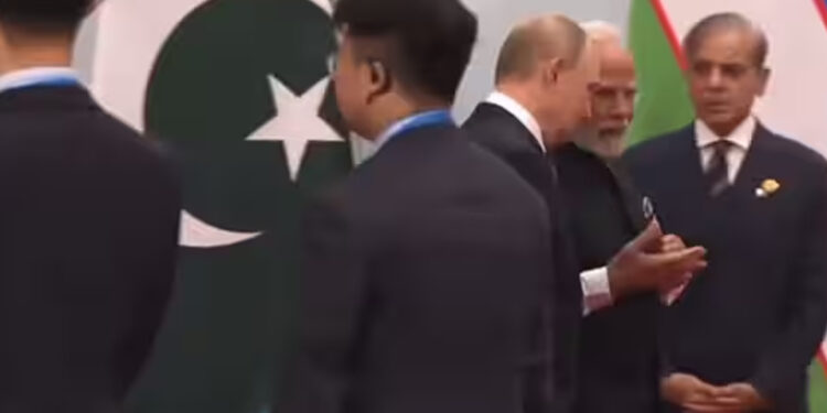 ஷாங்காய் மாநாட்டில் தனிமைப்படுத்தப்பட்ட பாகிஸ்தான் – இந்தியா, ரஷ்யா, சீனா நெருக்கம் காட்டியது