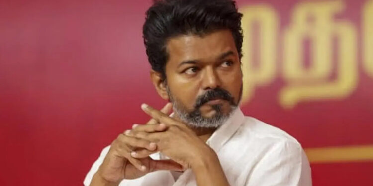 கரூர் கூட்ட நெரிசல் வழக்கு : அரசியல் சாணக்கியரை அவசரமாக சந்திக்கிறார் விஜய்