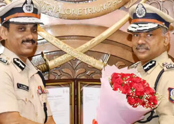 பொறுப்பு டிஜிபி நியமனம் : சட்டசபை தேர்தலை சமாளிக்க அரசின் உத்தரவு ?