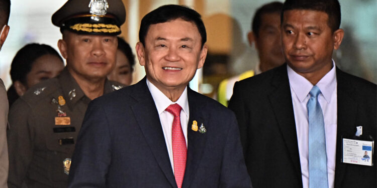 ஊழல் வழக்கு : முன்னாள் பிரதமர் தக்சின் சினவத்ராவுக்கு மீண்டும் ஓராண்டு சிறைத் தண்டனை