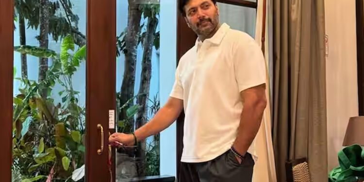 நடிகர் ரவி மோகனின் சொகுசு பங்களா ஜப்தி – வங்கி கடன் நெருக்கடி