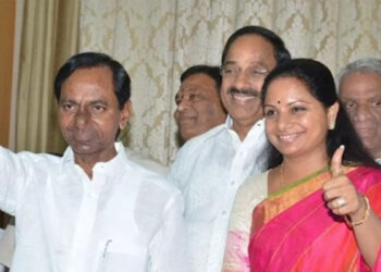 பிஆர்எஸ் கட்சியில் இருந்து கவிதா இடைநீக்கம் : சந்திரசேகர ராவ் அதிரடி நடவடிக்கை !