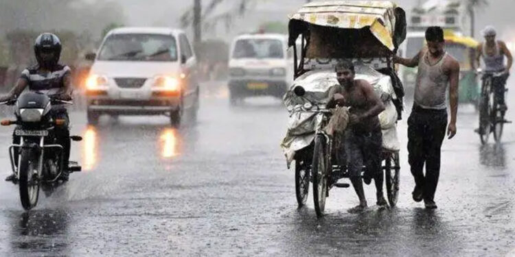தமிழகத்தில் பல மாவட்டங்களுக்கு கனமழை எச்சரிக்கை – வானிலை ஆய்வு மையம் தகவல்