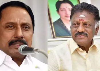 அரசியல் களத்தில் பரபரப்பு : ஓ.பன்னீர்செல்வத்தை சந்தித்த செங்கோட்டையன் !