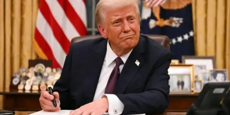 தனது உத்தரவை ரத்து செய்த நீதிமன்றம்.. டொனால்ட் ட்ரம்ப் எடுத்த அதிரடி முடிவு !