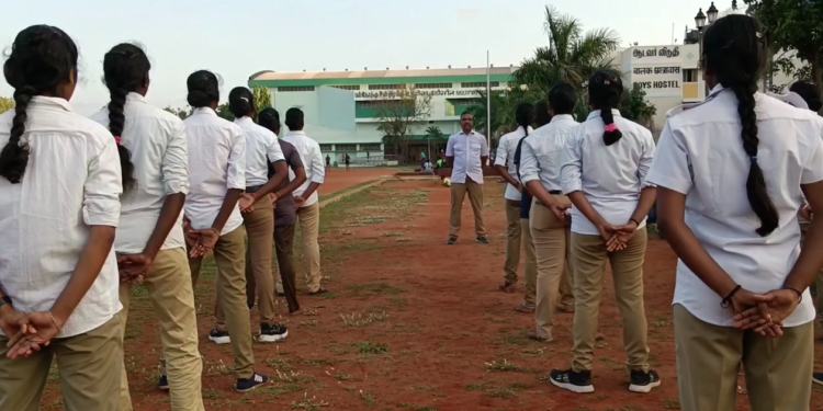 ராணுவம்&காவல் துறையில் ஆர்வமுடன் பணியாற்ற விரும்பும் இளைஞர்களின் வாழ்வாதாரத்தை மேம்படுத்த பயிற்சி அளித்த பாதுகாப்பு வீரர்
