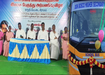 திருவள்ளூர் அருகே தான் படித்த பள்ளிக்கு பேருந்து வாங்கி கொடுத்த முன்னாள் மாணவர் செயல் நெகிழ்ச்சி
