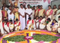 ஆற்றூர் பகுதியில் மாவேலி மன்னரை வரவேற்கும் விதமாக திருவாதிரை நடனமாடி உற்சாகமாக ஓணம் கொண்டாடிய அதிமுகவினர்