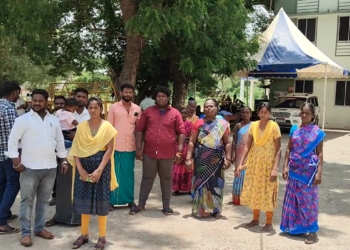 இடப்பிரச்னையில் வீடுபுகுந்து சிறுமியை பாலியல் தொல்லை,புகாரளித்தும் போலீசார் நடவடிக்கை எடுக்கவில்லை S.p அலுவலகத்தில் புகார் மனு
