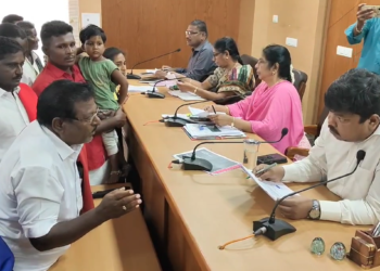 பூந்தாலை கிராமத்தில் தனி நபரால் ஆக்கிரமிப்பு செய்யப்பட்ட வீடு &இடத்தை மீட்டு தர கோரி கோரிக்கை மனு