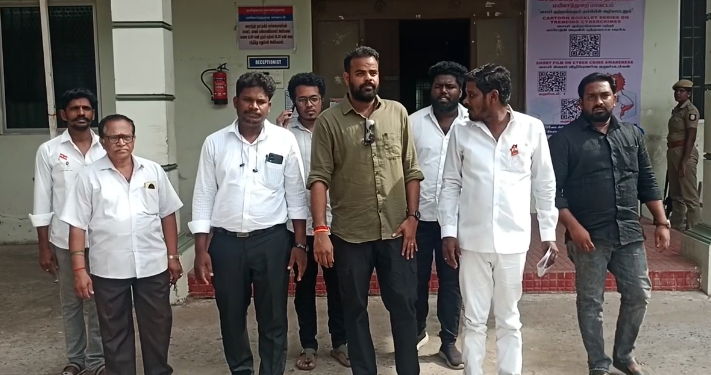 மயிலாடுதுறையில் TVK தலைவர் விஜய்யின் மக்கள் சந்திப்பு நிகழ்ச்சிக்கு அனுமதி கேட்டு தவெகவினர் S.P அலுவலகத்தில் மனு