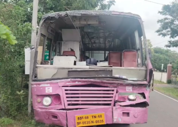 சிமெண்ட் வாகனம்- பிரேக் பிடிக்காமல் மோதிய அரசு பேருந்தின் முன் பக்க கண்ணாடி உடைந்து சிதறல்