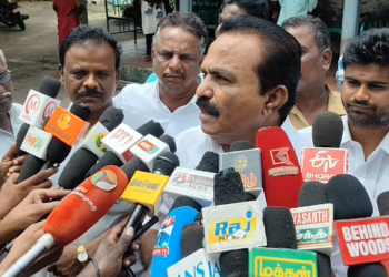 பொறையார் அரசு மருத்துவமனையில் ஆங்கிலேயர் காலத்தில் கட்டிடத்தை இடித்து விட்டு புதிய கட்டிடம் கட்ட வர்த்தகர்கள் &ADMK-வினர் எதிர்ப்பு, மாற்று இடத்தில் கட்டிடம் கட்ட கோரிக்கை
