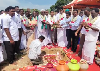 தளவானூர், விவசாயிகளின் நீண்ட நாள் கோரிக்கையை ஏற்று தென்பெண்ணை ஆற்றில் 84 கோடி ரூபாயில் தடுப்பணை சீரமைப்பு பணி