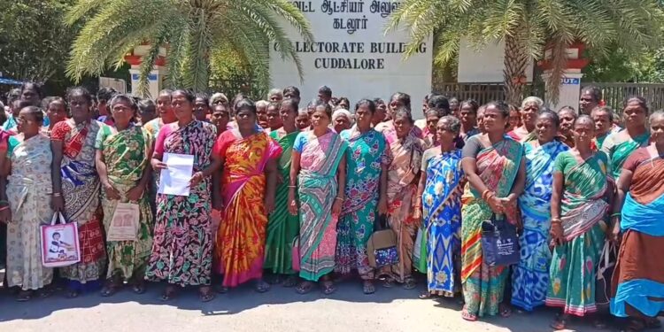 நிலுவையில் உள்ள சம்பளம்… தூய்மை பணியாளர்கள் போராட்டம்