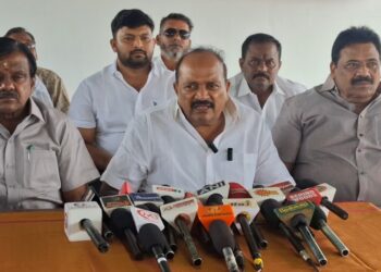 ஜெயலலிதாவை இழிவு படுத்தியவர்களுடன் கூட்டணி ஏன்..? –