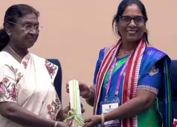 தேசிய நல்லாசிரியர் விருது பெற்ற தமிழக ஆசிரியர்கள் இருவர்