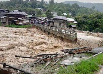உத்தராகண்டில் வெள்ளம், நிலச்சரிவில் 5 பேர் பலி ; மாயமான 20 பேரை தேடும் பணி தீவிரம்