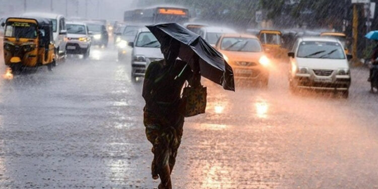 மேற்கு திசை காற்றின் வேக மாறுபாடு : தமிழ்நாட்டில் இன்று மழை எப்படி ? – வானிலை மையம்