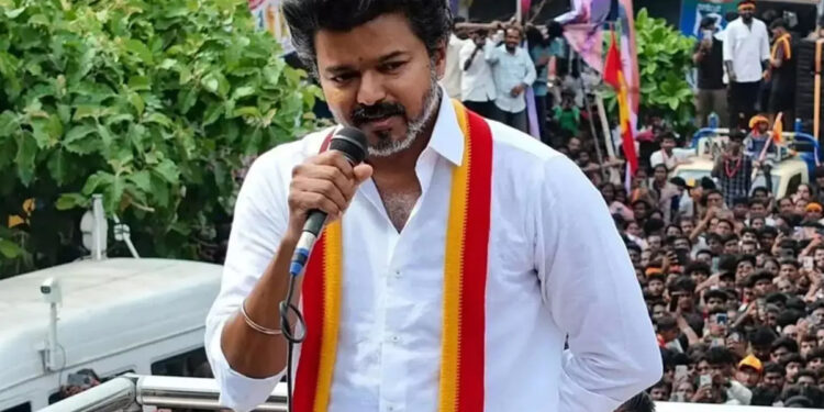 14 ஆண்டுகள் பின் விஜய் நாகை வருகை – தொண்டர்களின் உற்சாகம் உச்சம் !